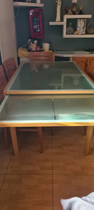 Mesa de comedor extensible y 6 sillas