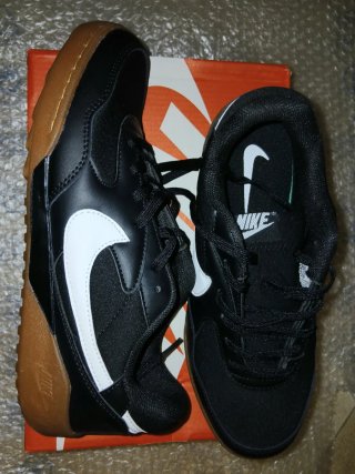 Scarpe da calcetto NIKE TERRA MANTA