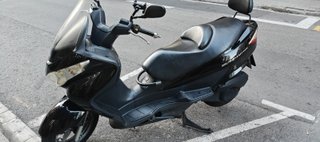 Suzuki Burgman 125 · 2010 · ITV 2028 · Garaje