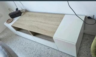 Mueble de TV bicolor