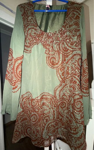 Vestido estampado verde y marrón