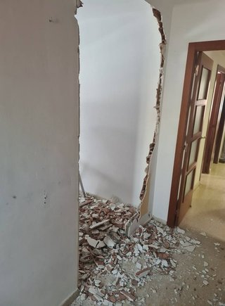 Derribo de Tabiques y Desescombro