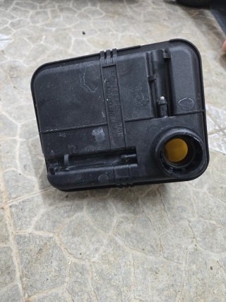 Vaso de expansión BMW 530d E39 Falta tapon