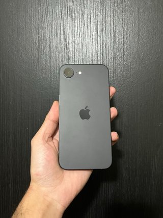 Apple iPhone 16e