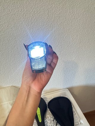 Luz delantera para bicicleta