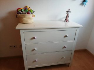 Cómoda Hemnes blanca con tres  cajones