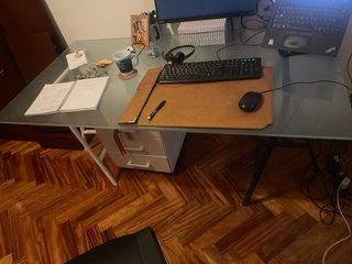Mesa acristalada