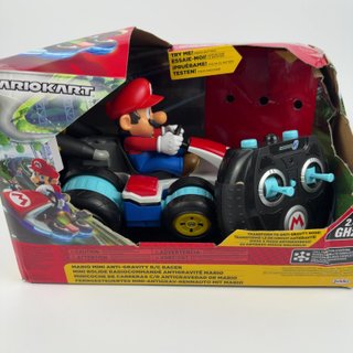 CON TARA - Coche Teledirigido Super Mario Kart Antigravedad