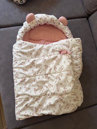 Saco de dormir para bebé con capucha