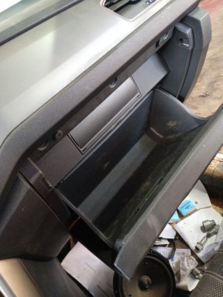GUANTERA Volkswagen T-Roc (A11)(09.2017->)