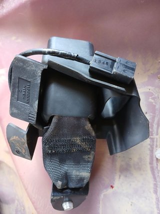 ENGANCHE CINTURON TRASERO DERECHO Toyota Yaris (XP21)(2020->)