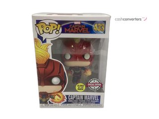 figura accion funko captain marvel #433 glows in the dark special edition