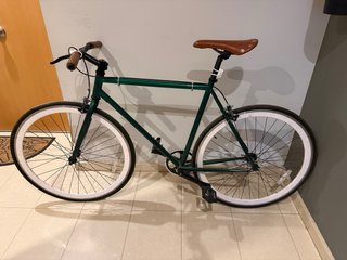 Bicicleta de paseo verde