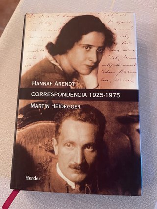 Correspondencia 1925-1975 y otros documentos de...