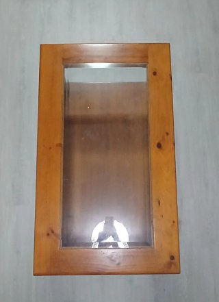 Mesa de centro de madera y cristal
