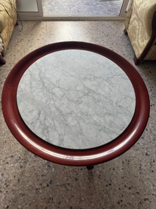 Mesa Redonda de Madera y Mármol