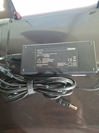 Adaptador de Corriente Universal Hama
