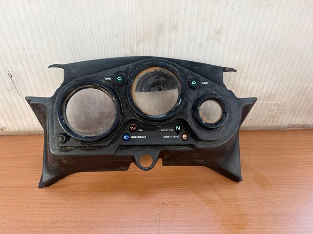 Carcasa superior cuentakilómetros Honda CBR 600F
