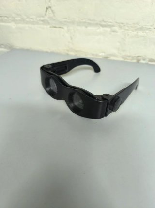 Occhiali binocolo da teatro