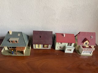 Set de 4 Casas Faller H0 para Maquetas