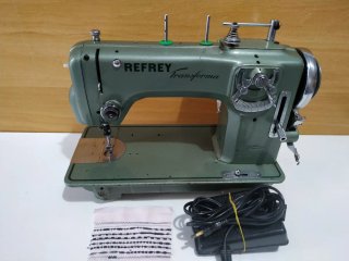 Máquina de Coser Refrey Transforma 427