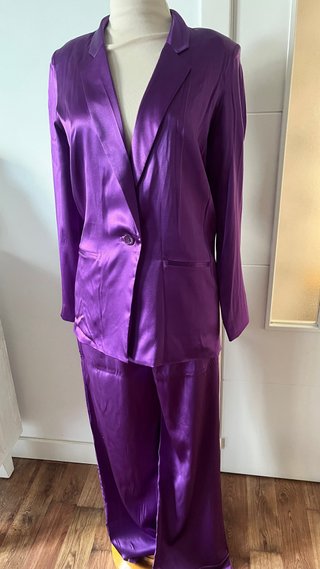 Abito Giacca e Pantalone in Seta Viola Firmato