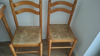 Set de 2 sillas de madera y ratán