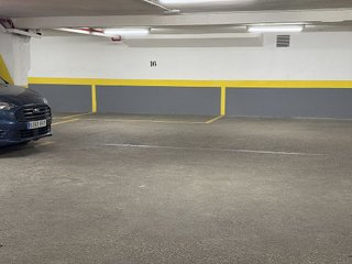 Garaje en venta en Universidad - Malasaña en Madrid