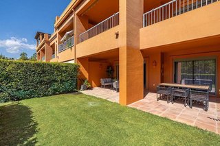 Piso en venta en Paraíso - Atalaya- Benamara en Estepona