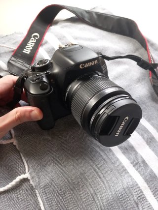 Cámara Reflex Canon EOS 600D