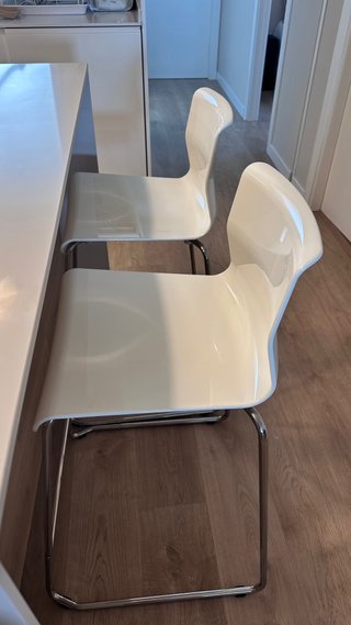 2 Taburetes IKEA Blancos
