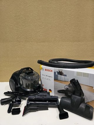 BOSCH Aspirador Serie 4, Sin Bolsa