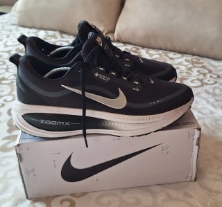 Zapatillas Nike Vomero 18 ZoomX Gore-Tex