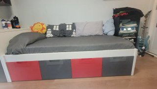 Estructura de cama con cajones
