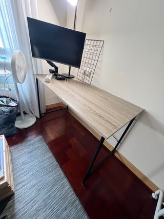 Mesa de escritorio madera y metal
