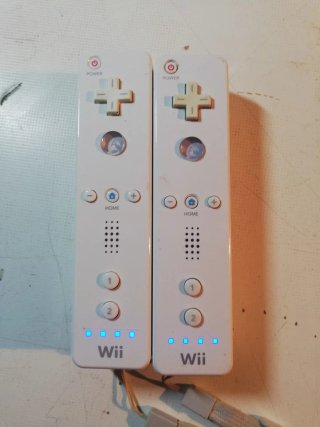 Lote de 2 Mandos Wii (Nintendo)