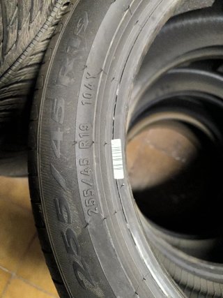 Neumático Pirelli 255/45R19 104Y