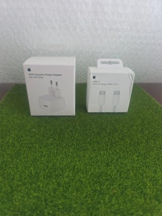 Adaptador 40w y Cable USB-C Apple 240w