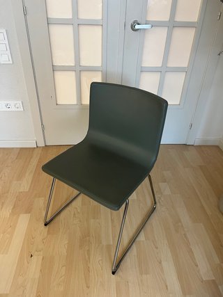 Silla IKEA Bernhard de Cuero Verde