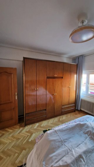 Solo hoy Armario Antiguo de Madera