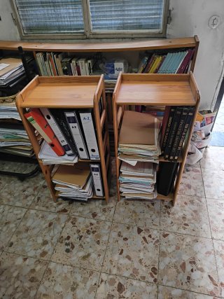 2 Estanterías de Madera
