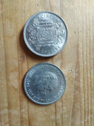 Monedas de 5 pesetas de 1949