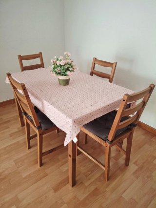 Conjunto Mesa y 4 Sillas IKEA