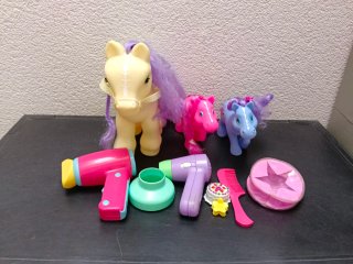 Set de 3 Ponis con Accesorios