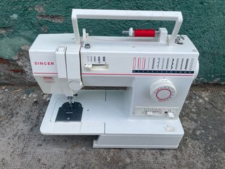 Máquina de coser Singer eléctrica