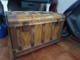 Baúl antiguo Carrascal