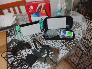 Nintendo Switch OLED Bianca