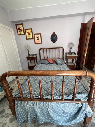 Dormitorio Clásico de Madera