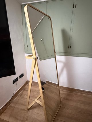 Espejo de Pie con Estructura de Madera
