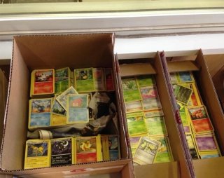 Lote de 100 Cartas Pokémon 5 cartas holo